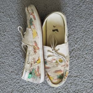 Sanuk slip-on shoes